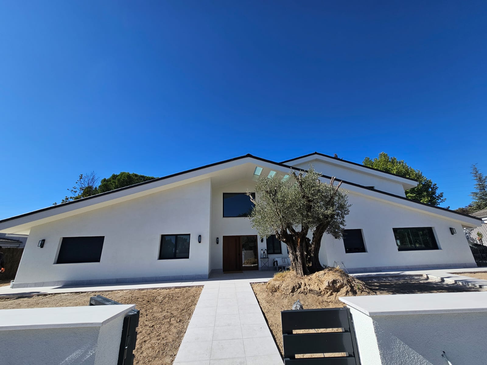 UNIFAMILIAR CLAVELES, POZUELO