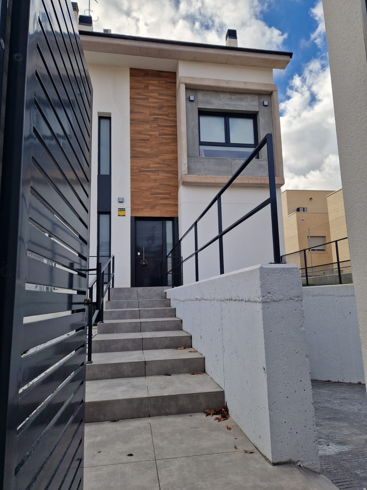 UNIFAMILIAR ENSANCHE DE VALLECAS